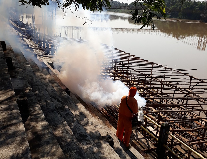 P2P Kesehatan Kuansing Lakukan Fogging Guna Mensterilisasikan Area
