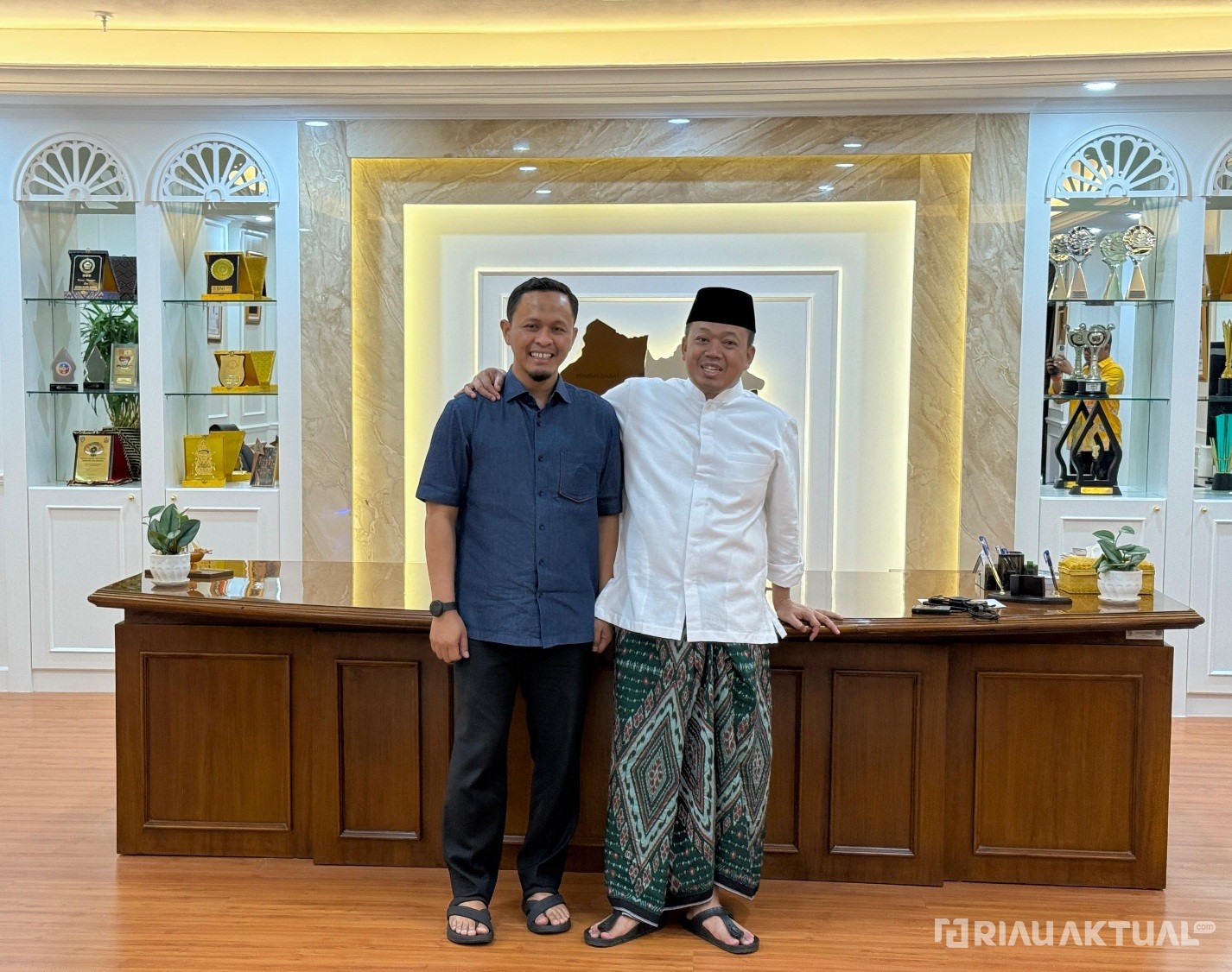 Malam Hari, Menteri Nusron Wahid Tinjau Komplek Wali Kota dan Bahas Proyek PSN di Pekanbaru