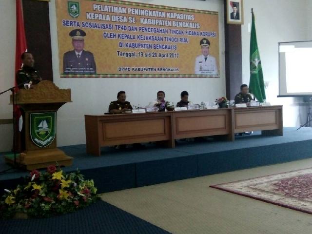 Kajati : Pejabat Jangan Takut Bekerja