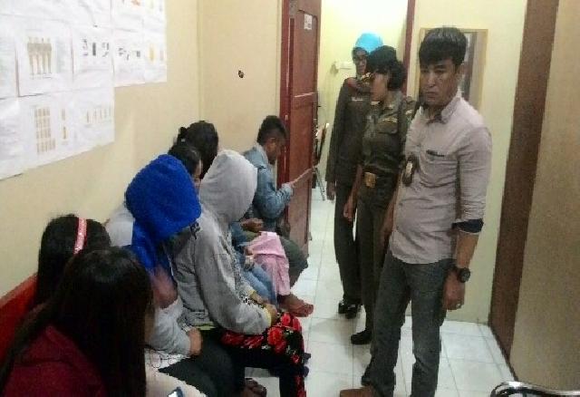 Satpol PP Amankan 7 Wanita Malam dan Seorang Pelanggan