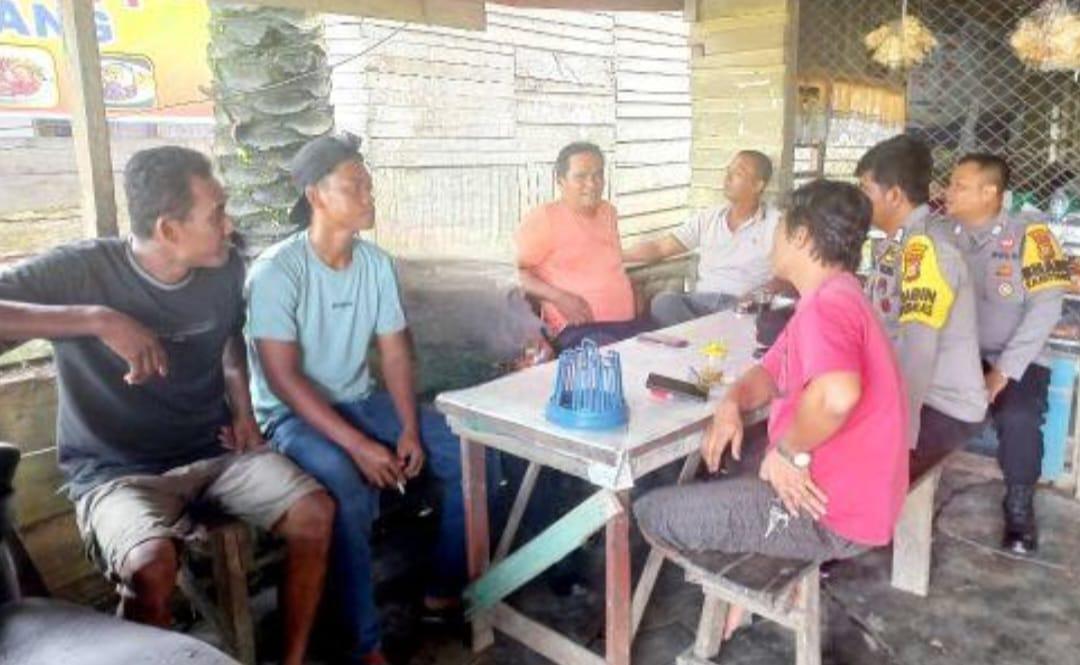 Polsek Ujung Batu Gelar Jumat Curhat di Desa Ujung Batu Timur