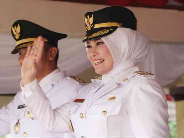 Bupati Cantik Pandeglang Diisukan Selingkuh, 3 Media Dipolisikan