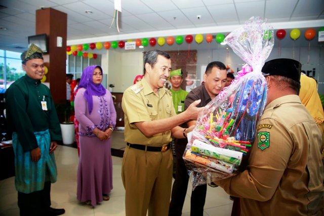 Syamsuar Akui Butuh Pendamping dari Riau Selatan