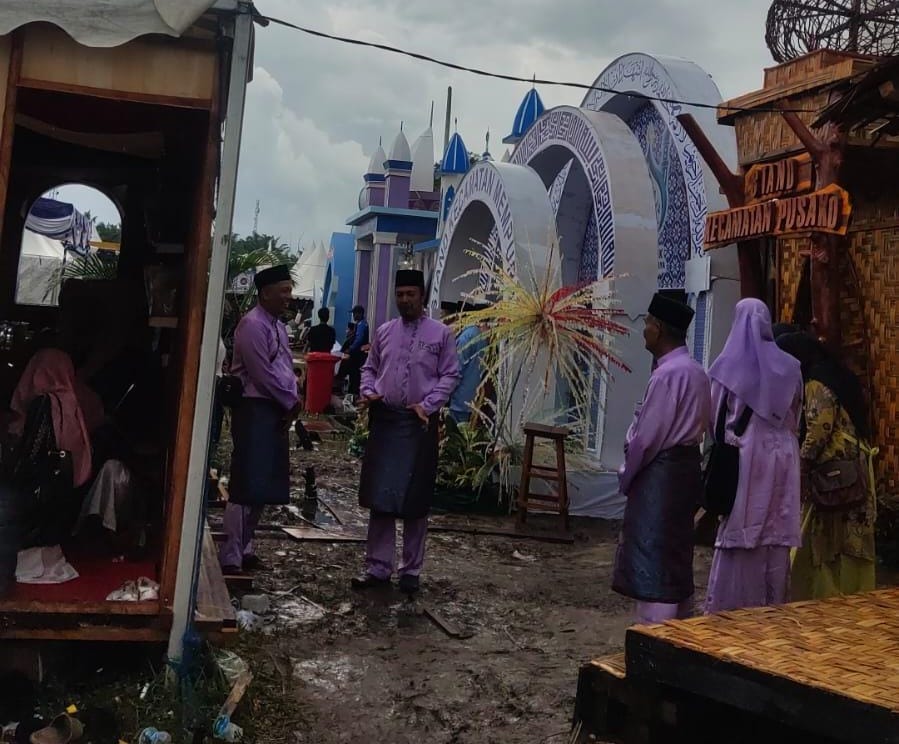 Areal Astaka MTQ Siak ke XXIII di Kecamatan Bungaraya Tampak Mirip 'Kubangan Kerbau'