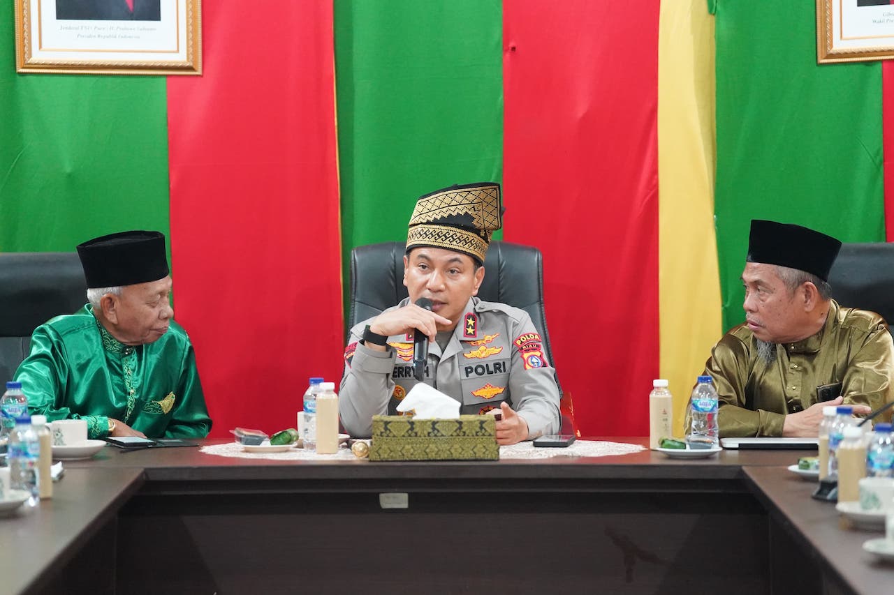 Pererat Sinergi Budaya dan Keamanan, Kapolda Riau Silaturahmi ke LAMR