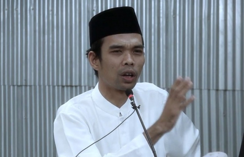 Mahasiswi Bercadar Menangis Lalu Mengadu ke Ustaz Abdul Somad