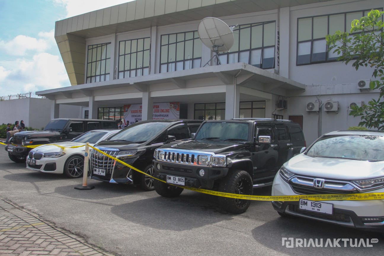 Aset Bandar Judi Online di Riau Rp57,7 Miliar, Rubicon hingga Hammer Disita Polisi