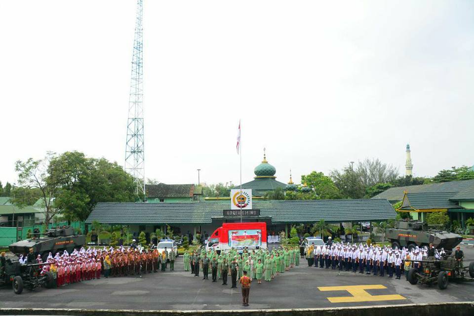 Siswa Yayasan Kartika Jaya Lakukan Ikrar Anti Narkoba di Korem 031/WB