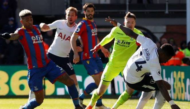 Tottenham Raih Kemenangan di Kandang Palace
