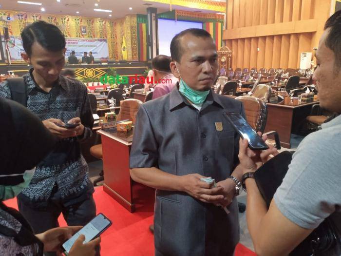 DPRD Pekanbaru Tak Setuju Premium Dihapus