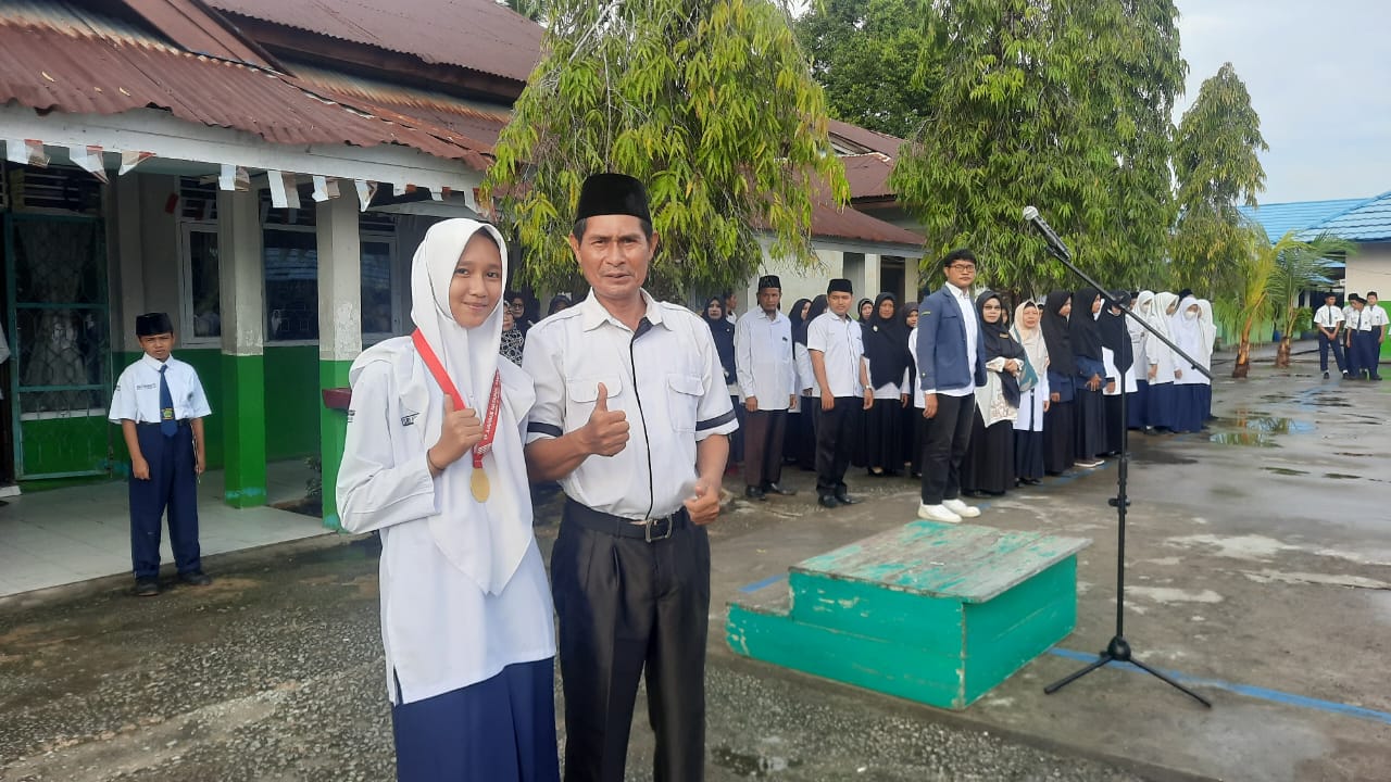 Siswi Cantik Bengkalis Ukir Prestasi Anggar Nasional