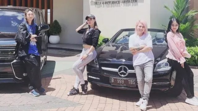 Ini Kegiatan Miyabi di Bali Bersama Mantan Istri Aming