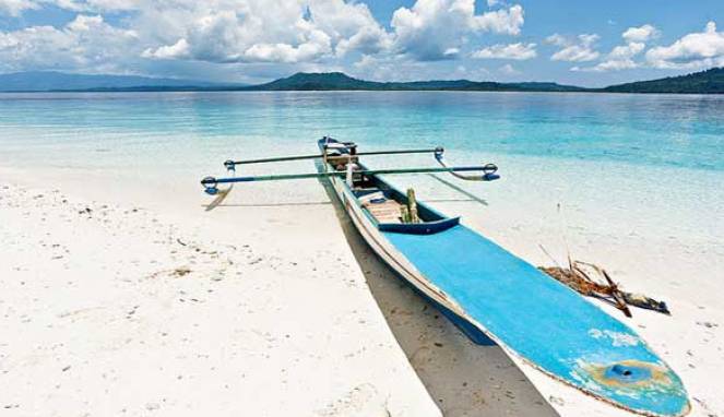 Tersihir dengan Keeksotisan Pulau Molana Maluku