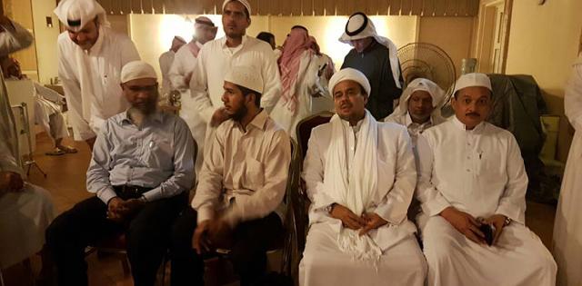 Ketemuan Di Saudi, Zakir Naik Bangga Dengan Perjuangan Rizieq Shihab Di Indonesia