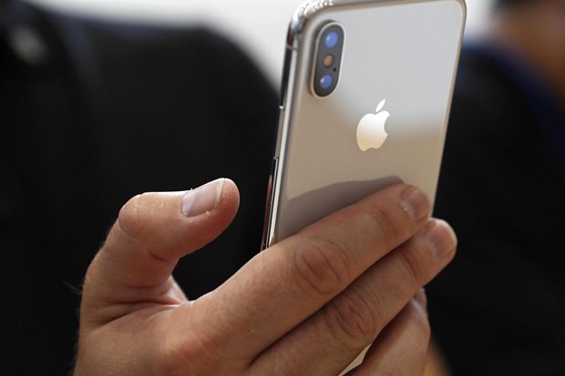 Hati-hati, IPhone X Replika Sangat Mirip Aslinya Mulai Beredar