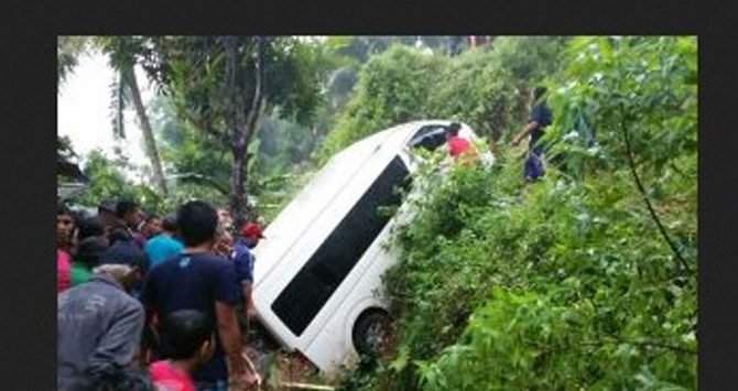 Mengerikan! Bantu Dorong Mobil Mogok, Dua Pemuda Tewas Tergilas