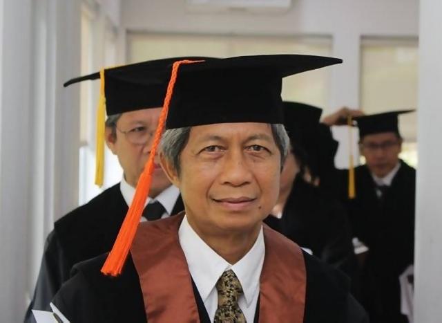 Ringankan Ahok, Ahli Bahasa ini Nilai Al Maidah Hanya Anak Kalimat