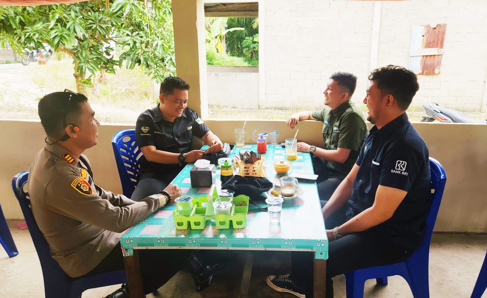 Kapolsek Kempas Ajak Pegawai Bank, Gunakan Hak Pilih pada Pilkada 2024