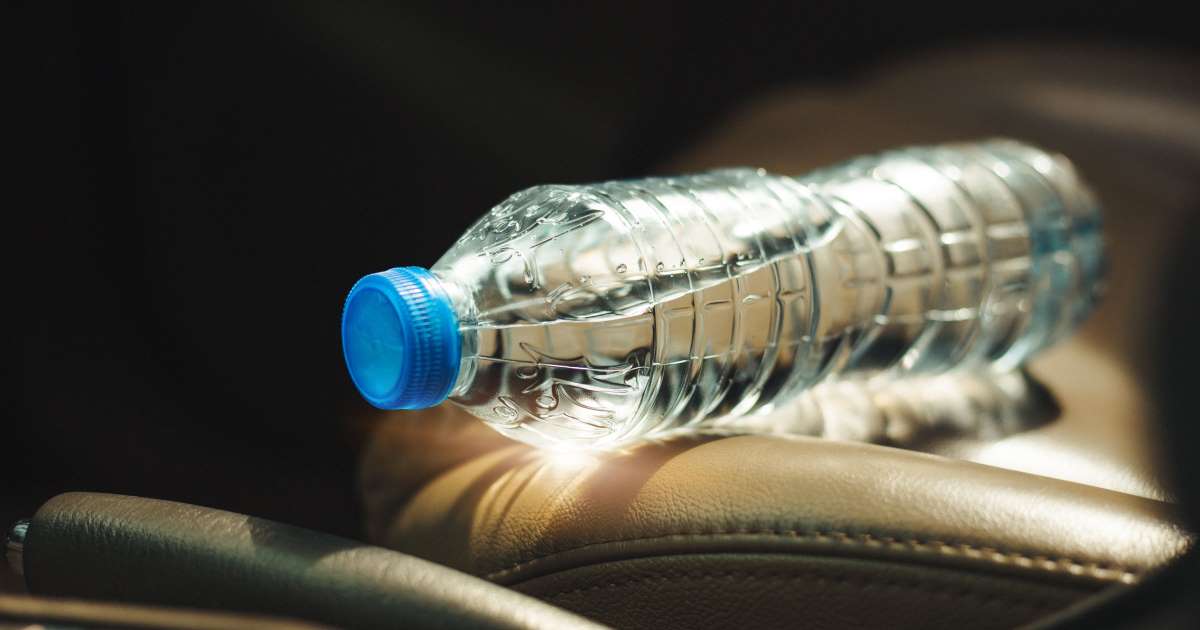 Bawa Air Mineral ke dalam Mobil Ternyata Bisa Picu Kebakaran