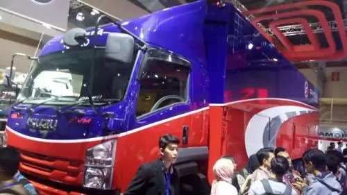 Ini Dia New Isuzu Giga, Truk dengan Kabin Belakang Hampir 10 Meter