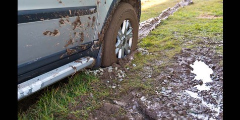 Dear Wanita, Ini Tips Ketika Terjebak di Jalan Belumpur