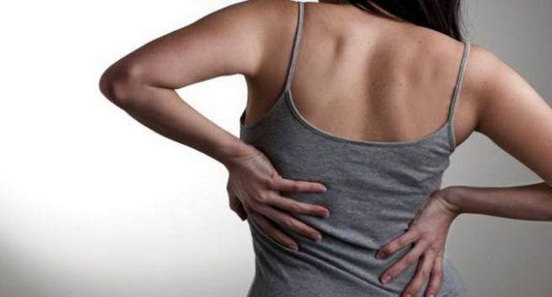 Benarkah Operasi Saraf Terjepit Memicu Kelumpuhan? Berikut Faktanya!