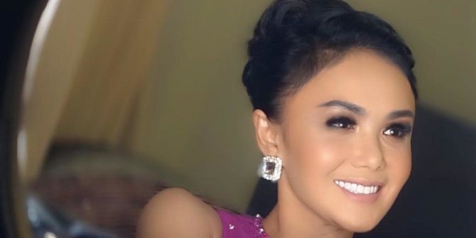 Rumah Mewahnya Kebanjiran, Penampilan Yuni Shara Justru Jadi Sorotan