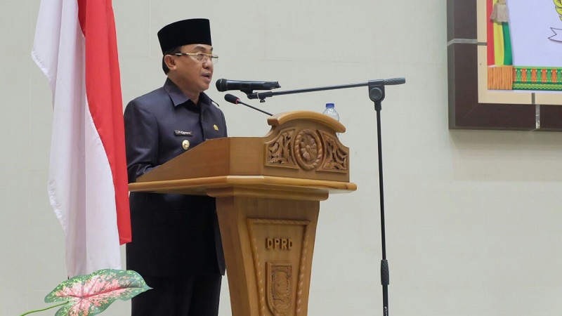 Bupati Inhil Sampaikan Penjelasan Perubahan Perda Tentang RPJMD Tahun 2013 - 2018