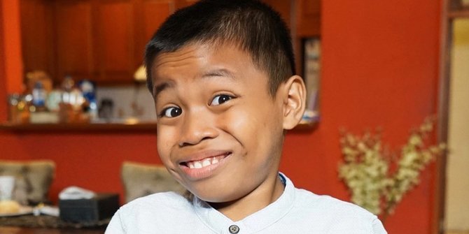 Suami Maia Estianty Beri Hadiah Jam Tangan buat Orangtua Alwiansyah