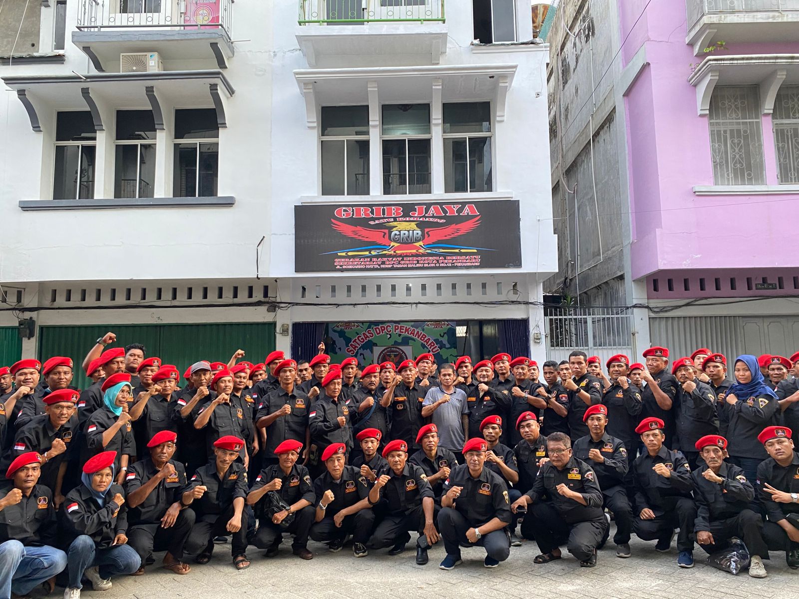 Satgas Grib Jaya Pekanbaru dan PAC Tenayan Raya Deklarasi Dukung Pasangan AMAn