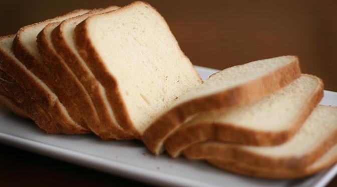 Pinggiran Roti Tawar Berjamur, Amankah Tetap Dimakan?