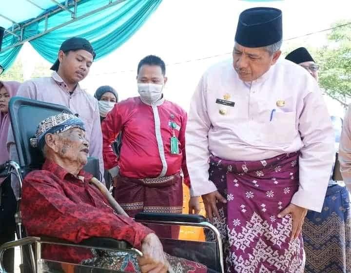 Cerita Mbah Martarejo Pertama Kali Bertemu Dengan Bupati Di Program Bujang Kampung