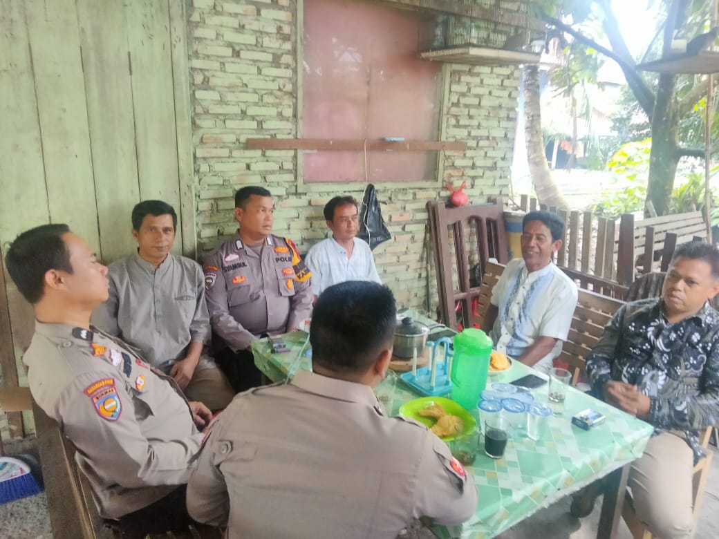 Kapolsek Ujung Batu Ajak Masyarakat Desa Suka Damai Jaga Pemilu Damai