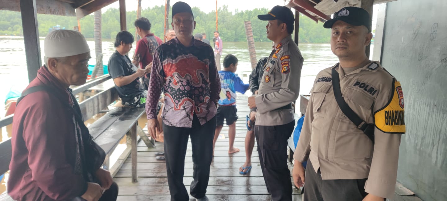 Polsek Mandah Sambangi Desa Belaras dan Sampaikan Pesan Pemilu Damai 2024