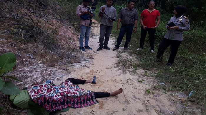 Sadis, Wanita Bercincin Emas Tewas Dibakar di Rumbai Pekanbaru