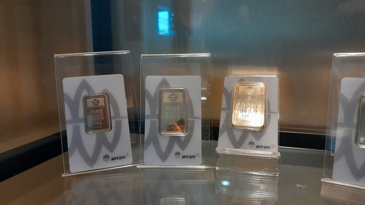 Awal Pekan, Harga Emas Antam Tembus Rp2.305 Juta per Gram