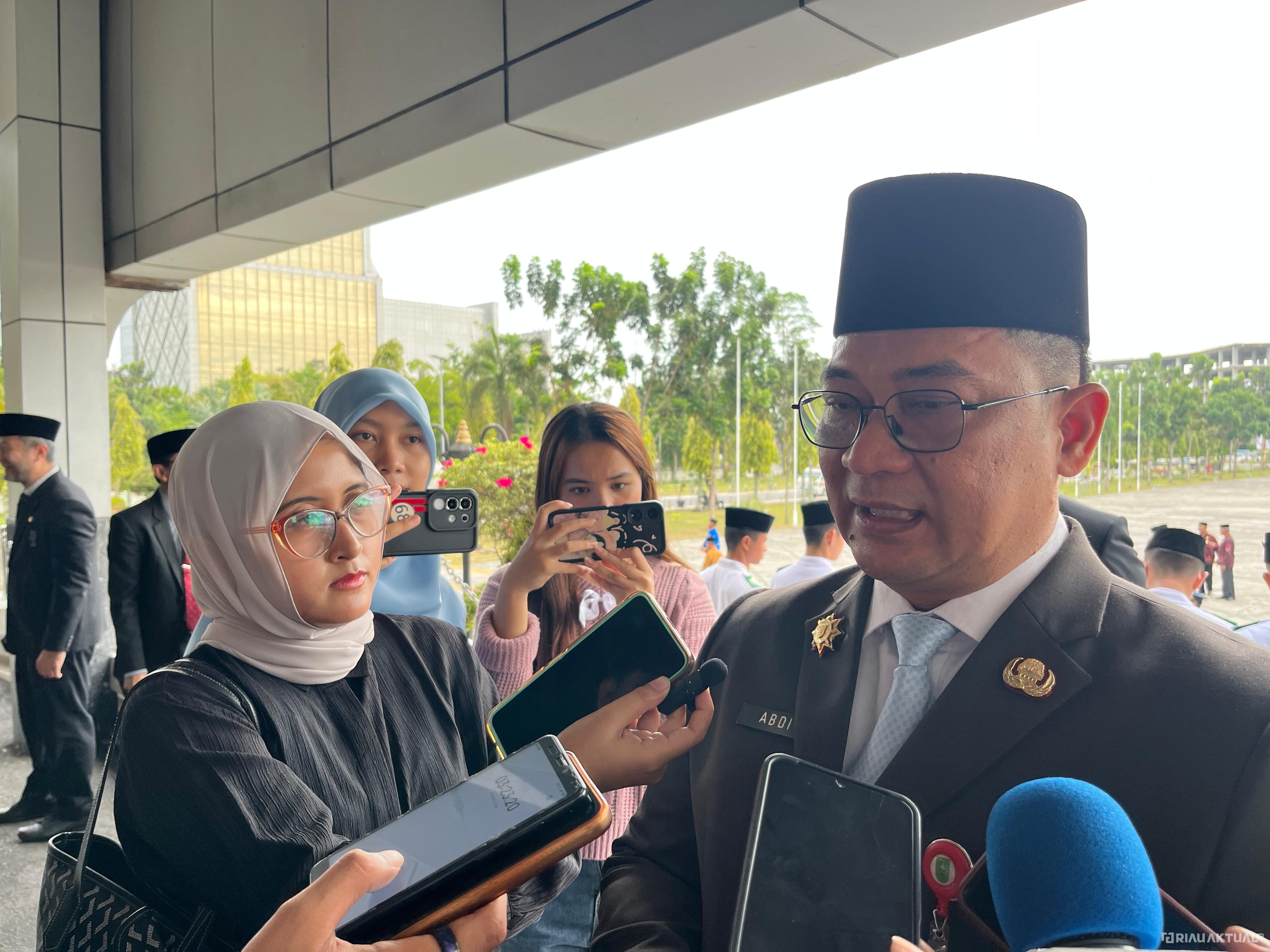 Hanya Mendampingi KPK, Sekda Riau akan Berkantor dan Pimpin Rapat Besok