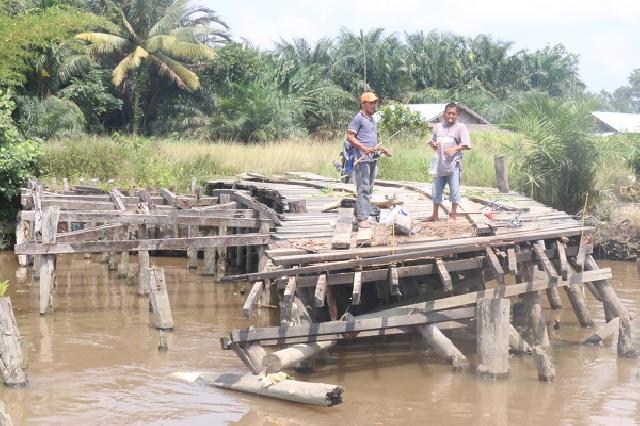 Pelabuhan di Melebung Tertabrak Kapal