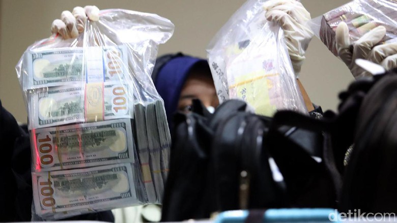 Saking Banyaknya, Dirjen Hubla Bingung Asal Duit Suap Rp 20,7 M