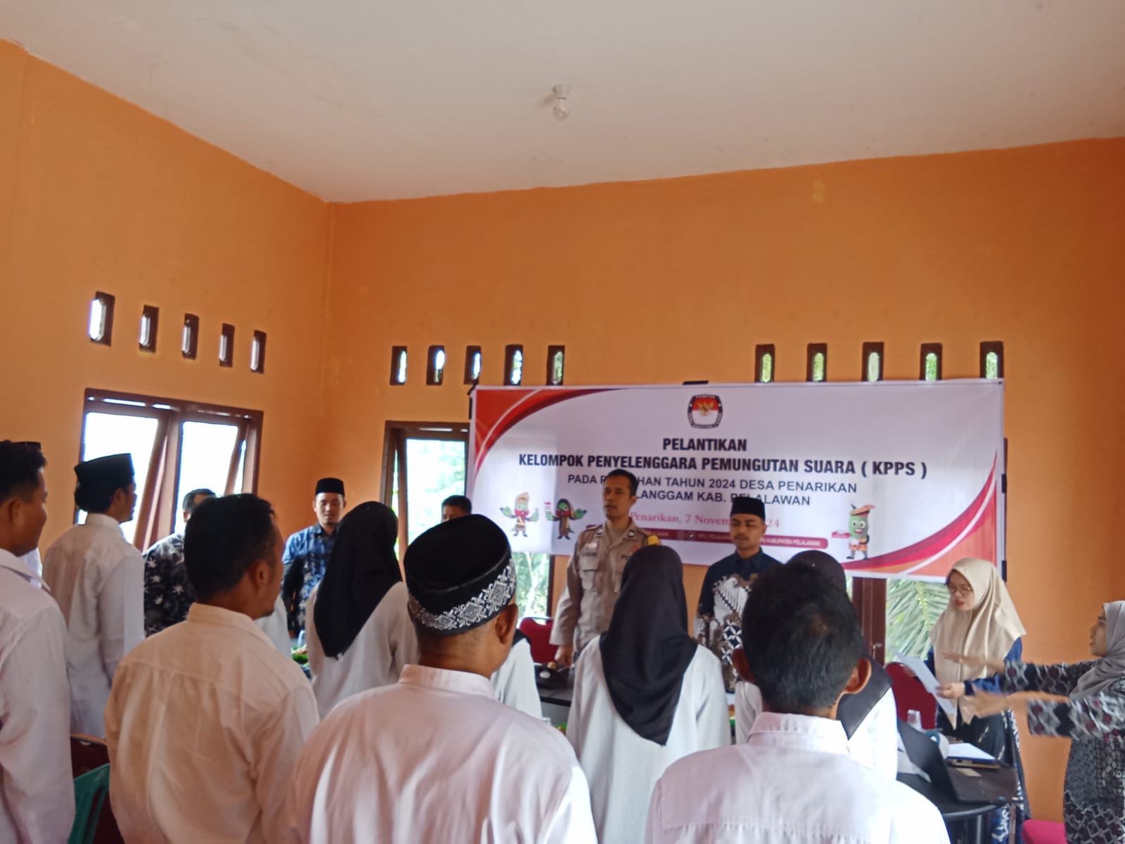 Demi Pilkada Damai, Polsek Langgam Kawal Pelantikan KPPS