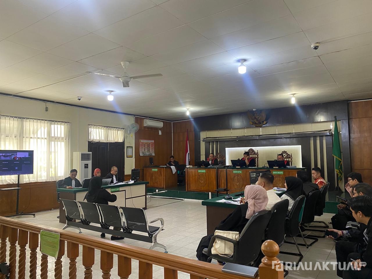 Sering Tawarkan Tas Mewah ke Ibu, Hakim Geleng-Geleng