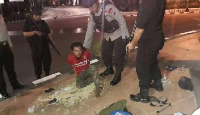 Oalah, Pria Berjenggot yang Ditangkap Brimob Ternyata Orang Gila