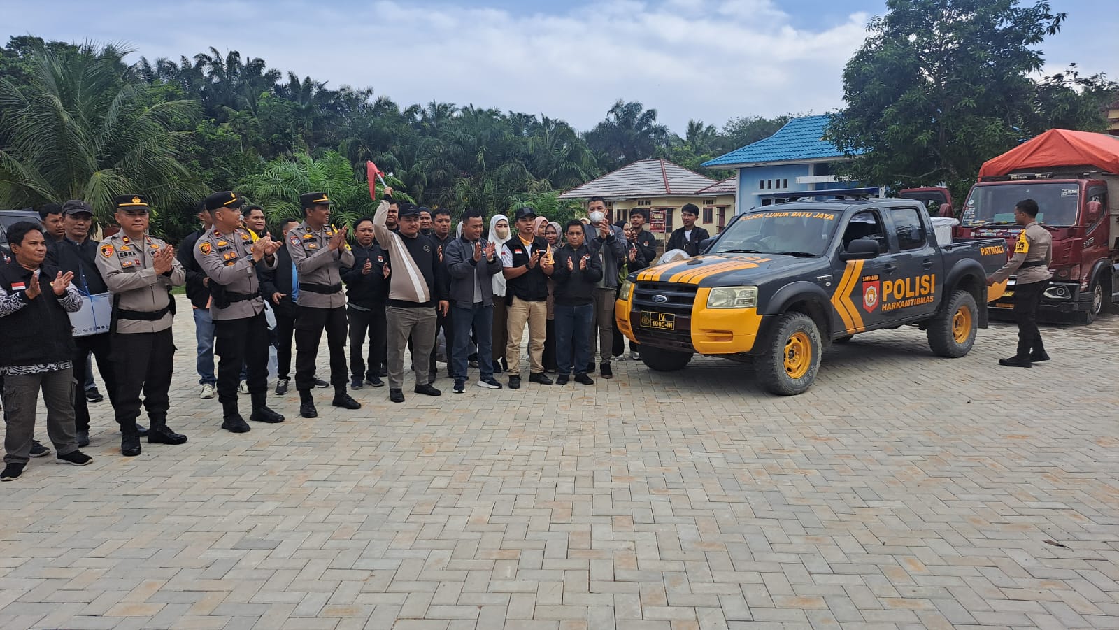 Kapolsek LBJ  Langsung Pergeseran Logistik Pilkada dari PPK ke PPS