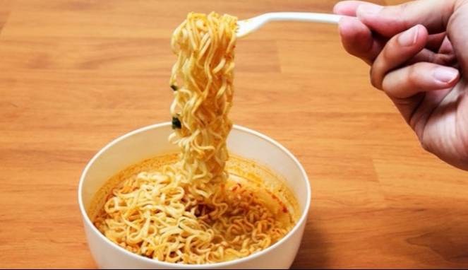 Mi Instan Tingkatkan Kadar Asam Urat? Ini Jawabannya