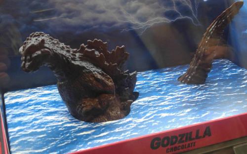 Unik, Jelang Valentine Jepang Luncurkan Cokelat Bentuk Godzilla