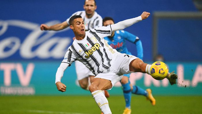 Luar Biasa! Ronaldo Jadi Pencetak Gol Terbanyak di Dunia