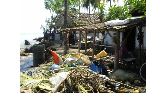 Waspada, Abrasi Sungai Di Rohil Semakin Membahayakan!