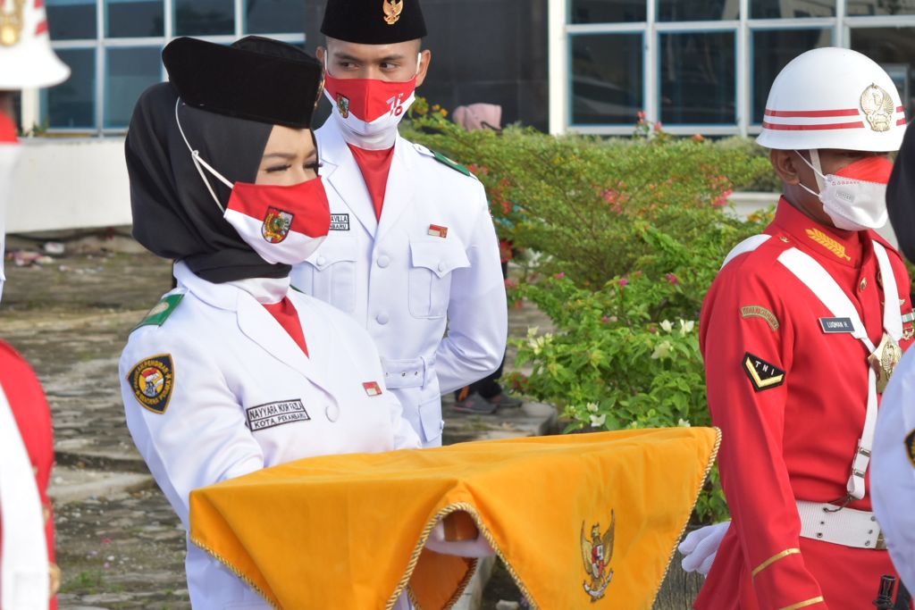 Ini Dia Nayyra Noor Fazila, Siswi SMA Cendana Pembawa Baki Sang Saka Merah Putih di HUT RI Ke-76 