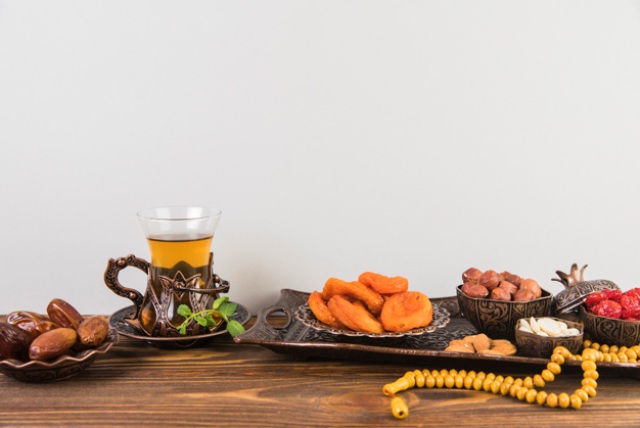 Berikut 10 Manfaat Air Rendaman Kurma yang Belum Banyak Orang Tahu