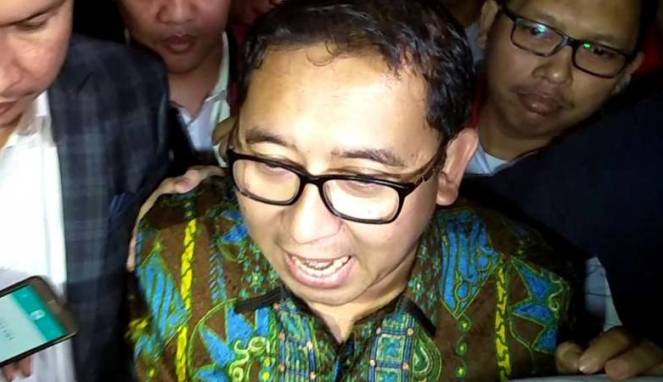 Fadli Zon Tengok Ahmad Dhani di Polres Jaksel